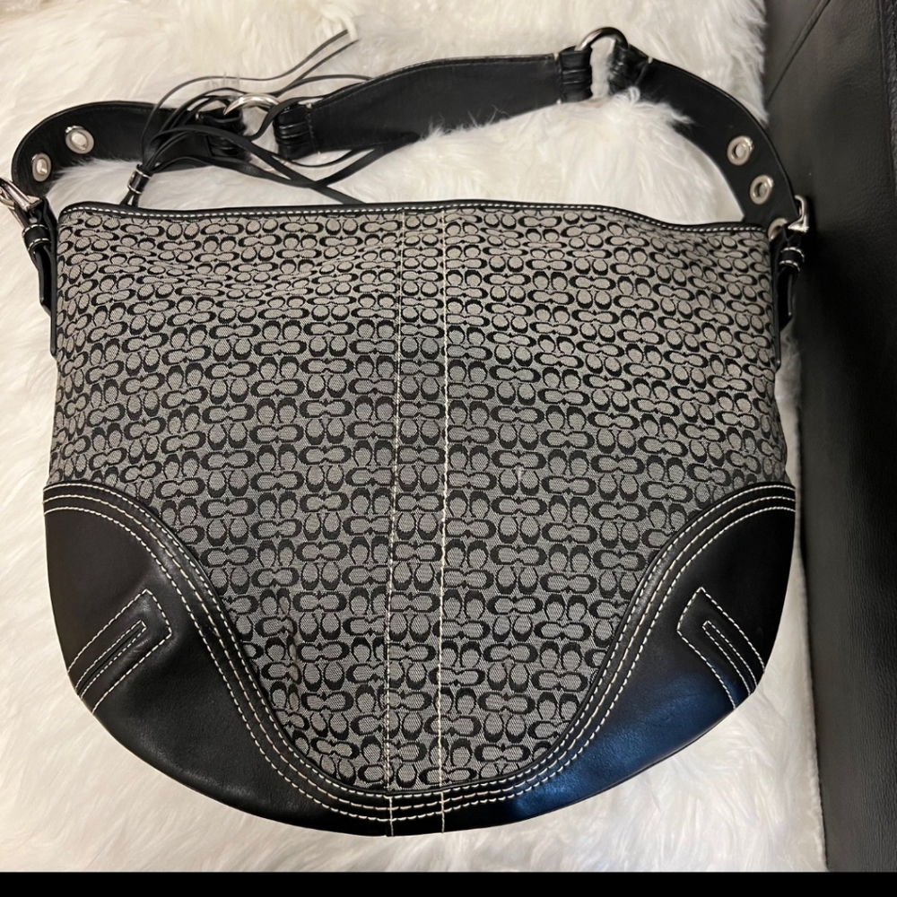 Coach bag only used once